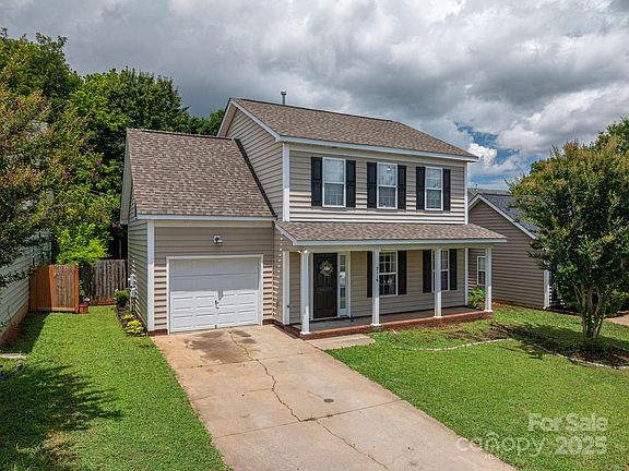 2nd image of 2119 Wexford Way