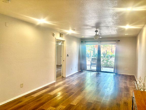 3rd image of 12212 N Paradise Village Pkwy S APT 123-C