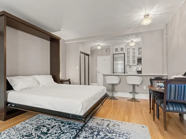 42 8th St APT 4106, Charlestown, MA 02129