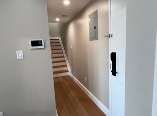 28-55 31st St #3W, Astoria, NY 11102
