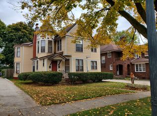 558 College Ave SE, Grand Rapids, MI 49503