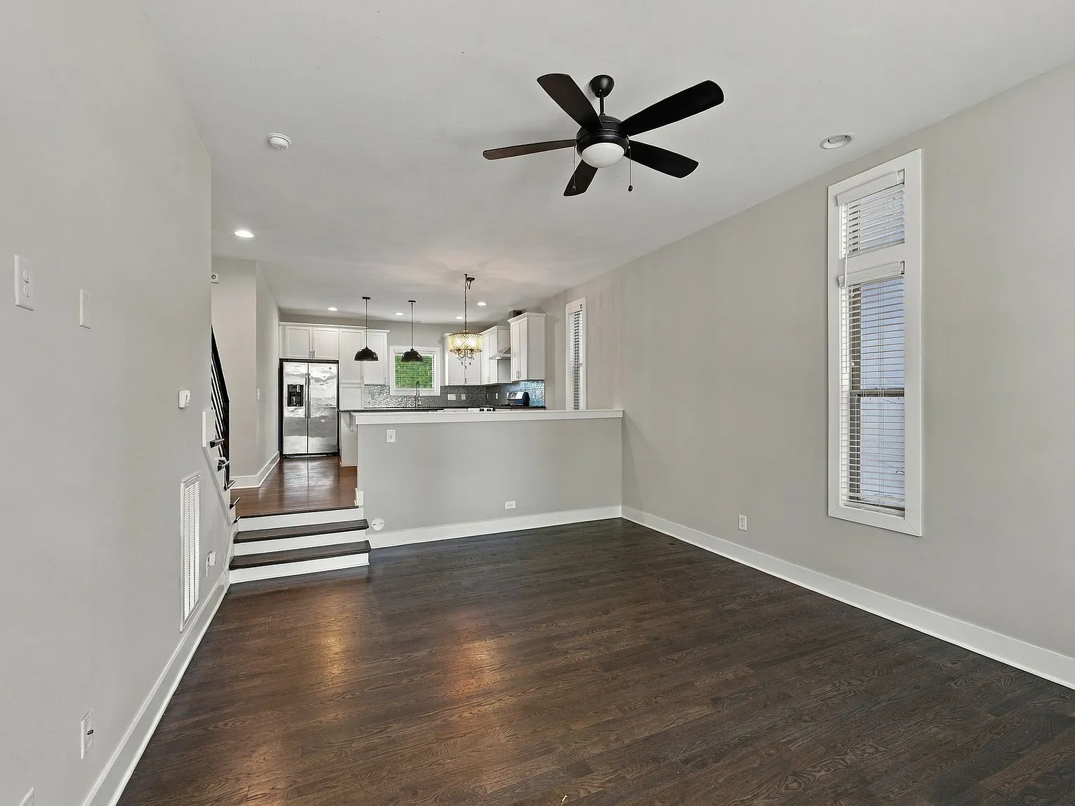 3 bed, 2.5 bath, 1943 sqft, $3,750 — Photo 3