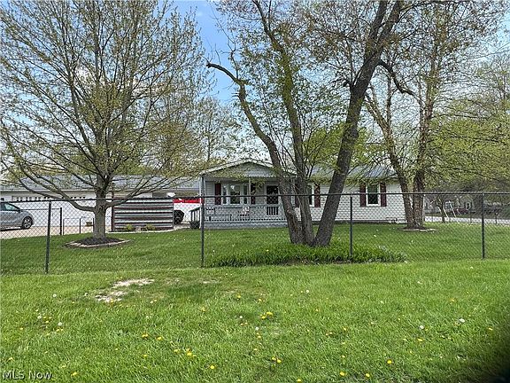 3rd image of 1295 Hilbish Ave