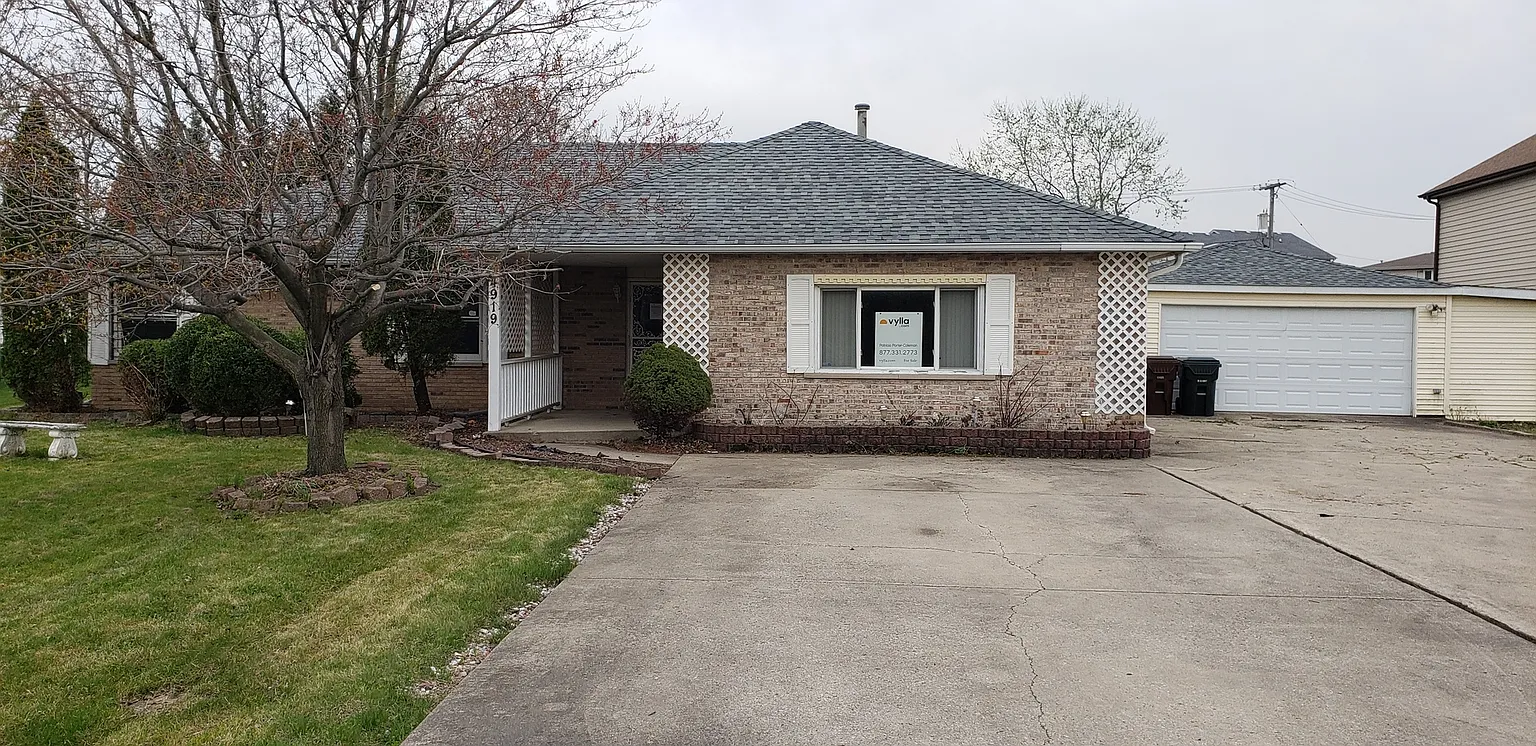 4919 Sunset Ln photo 1