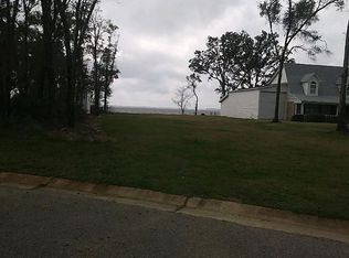 5664 Bay Forest Dr, Pensacola, FL 32526