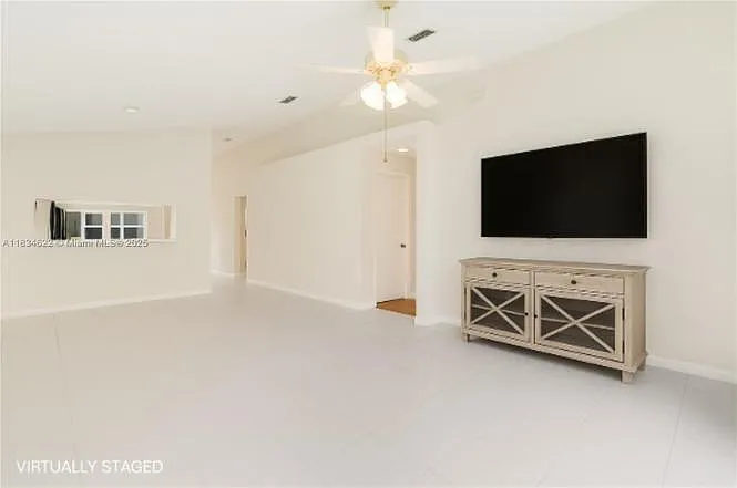 653 NW San Remo Cir — Photo 14