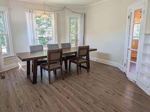 2nd image of 419 S Saxby Ave