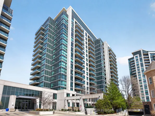 35 Brian Peck Cres #Penthouse 01, Toronto, ON M4G 0A5