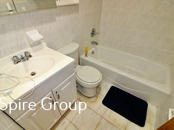 5th image of 338 W 47th St APT 5A