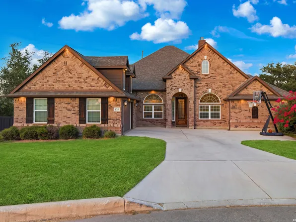 175 WAGON LN, Castroville, TX 78009