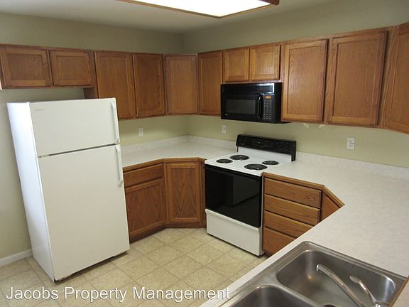 5th image of 1719 Louise Cir