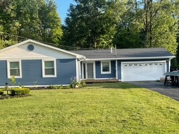 12357 Hickory Dr, Conneaut Lake, PA 16316
