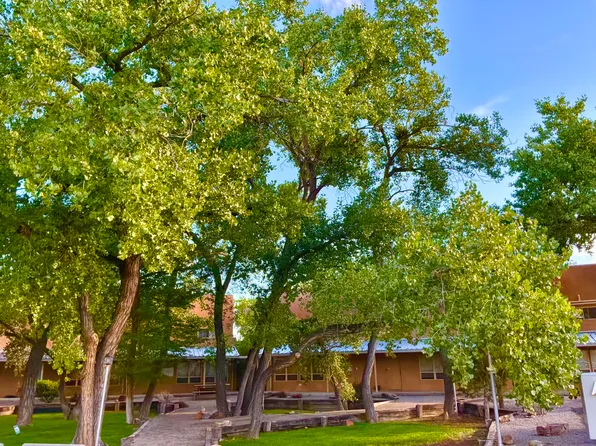 230 Cynthia Loop NW APT A, Albuquerque, NM 87114