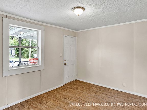 2nd image of 3112 Rosselle St