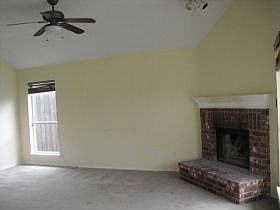 4th image of 1920 Parkdale Dr