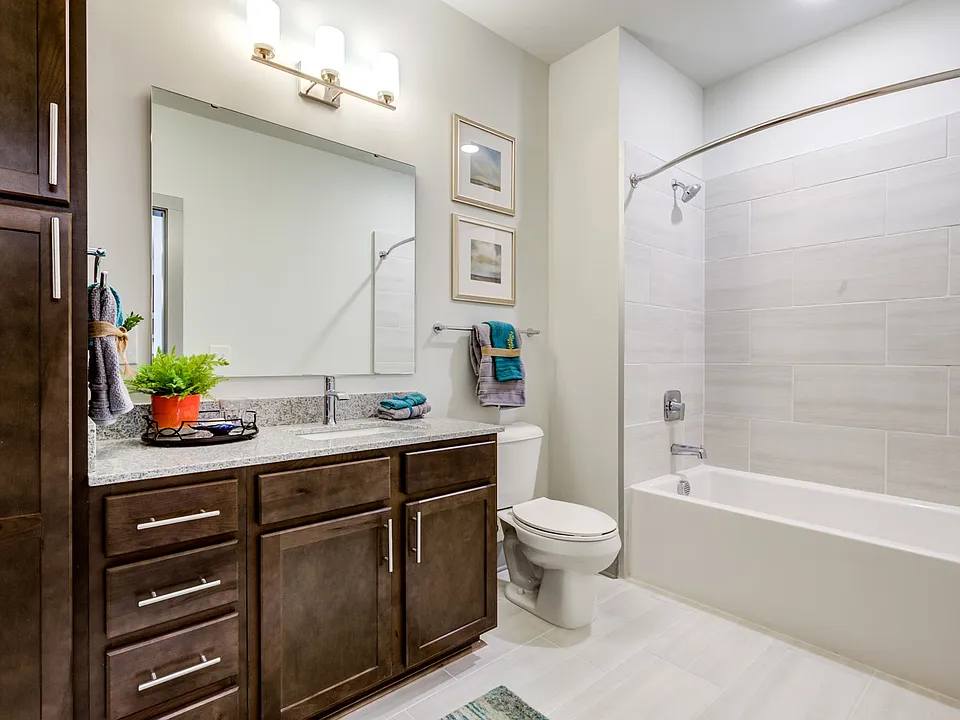 Verde at McCullough Station apartments community photo
