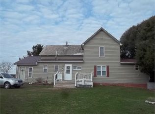 37321 Osterdock Rd, Colesburg, IA 52035