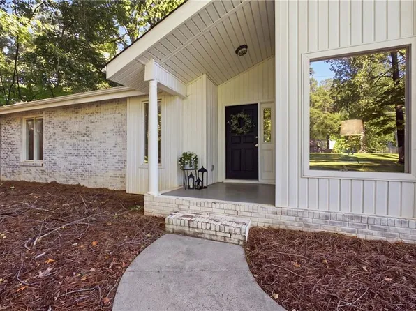 3255 Parrish Rd, Winston Salem, NC 27105