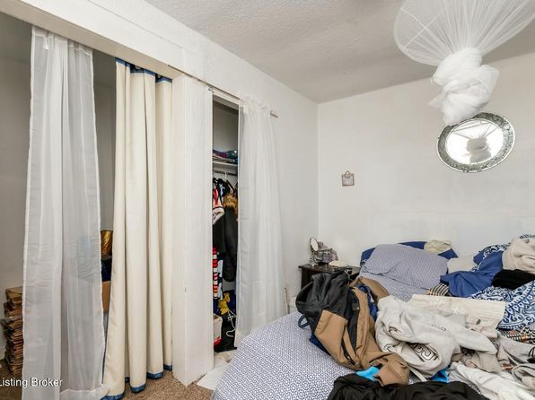 louisville-kentucky-2082374346 picture