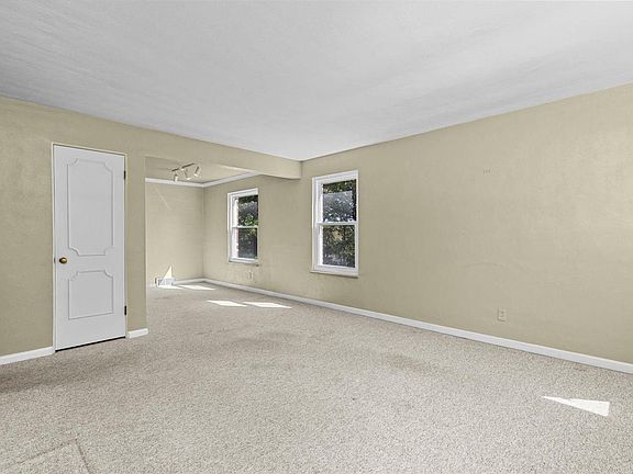 5th image of 8713 Bridgeport Ave