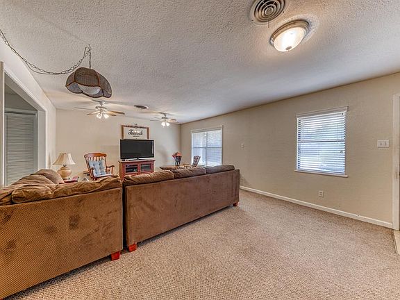 5th image of 313 N Bowie Dr