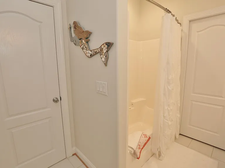 613 Lake Dr — Photo 27