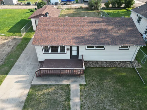 202 Hemlock Ave, Glendive, MT 59330