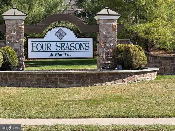 631 Thoreau Dr, Mount Joy, PA 17552