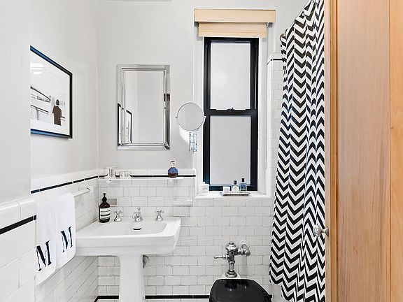 5th image of 333 E 53rd St APT 10F