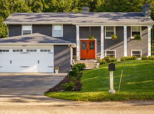 757 Ransom Rd, Valparaiso, IN 46385