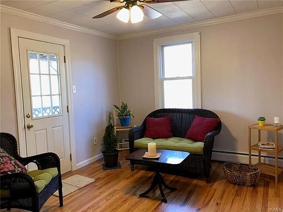 4th image of 448 Mountainview Ave