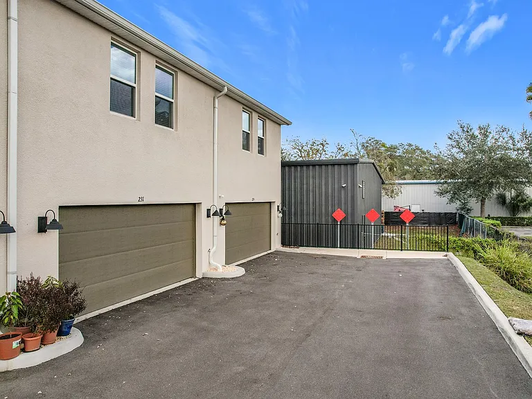 231 Dapper Ct — Photo 47