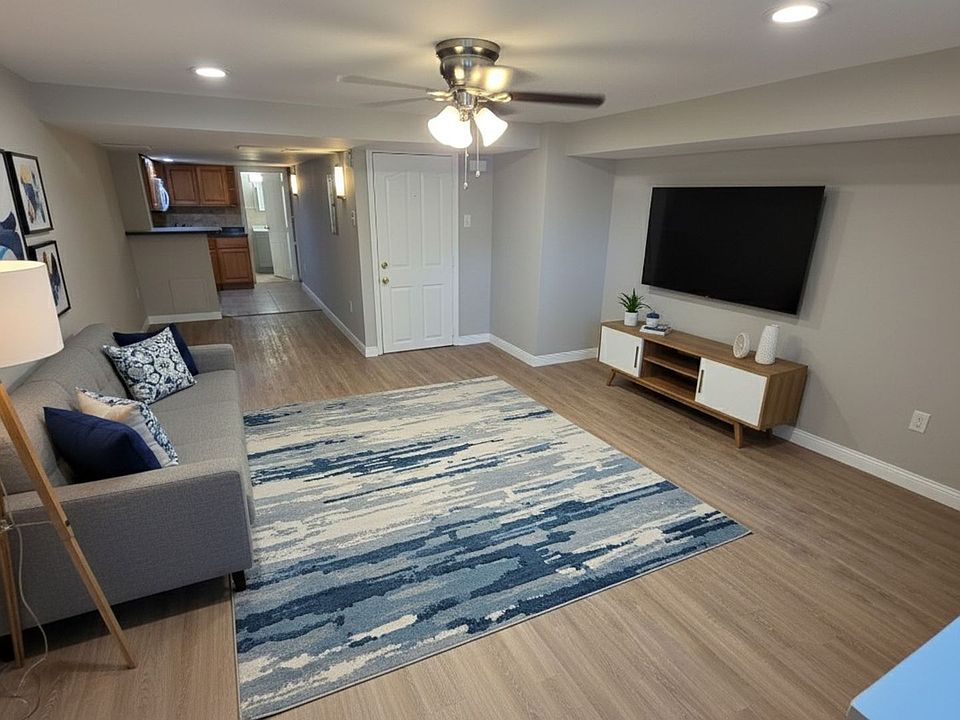 1st image of 10903 Nandina Ct