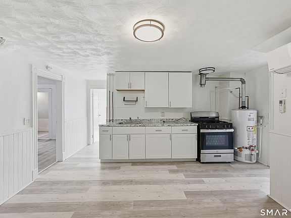 3rd image of 115 Main St #3