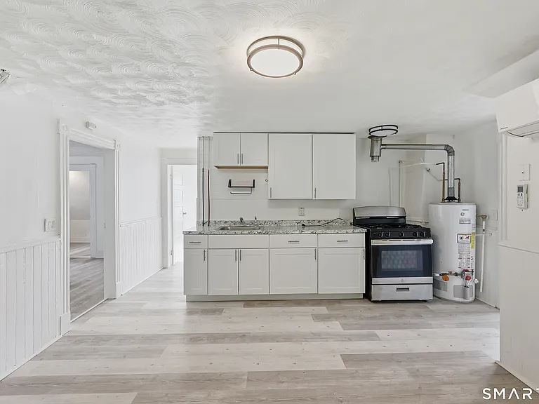 115 Main St #3 — Photo 3