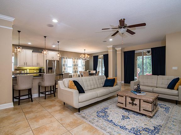 3rd image of 356 Woodland Greens Dr