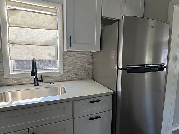 4th image of 1 1/2 Princeton St W