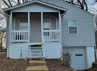 9825 Balboa Dr, Saint Louis, MO 63136