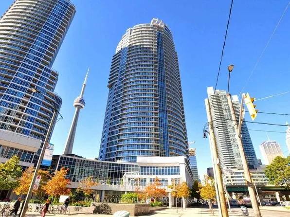 8 York St, Toronto, ON