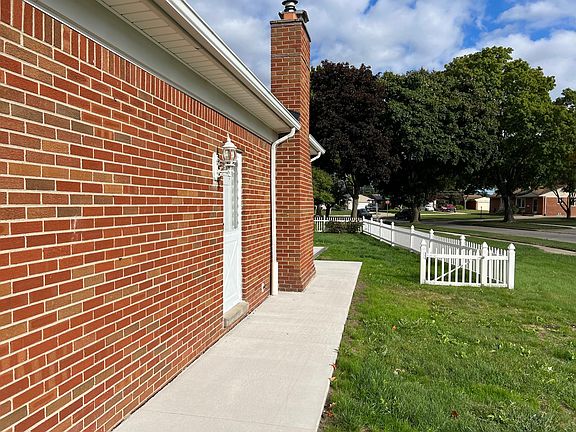 4th image of 38310 Beecher Dr