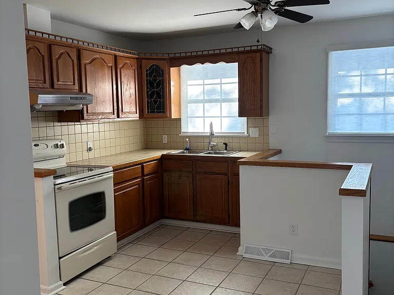 3301 Heritage Dr — Photo 12