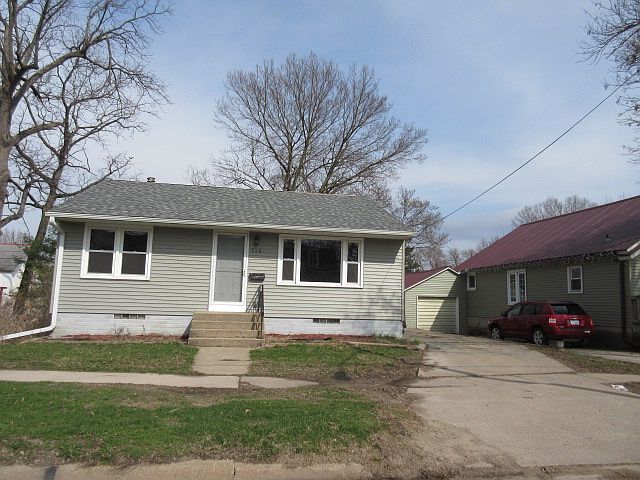 1st image of 526 N Cedar St