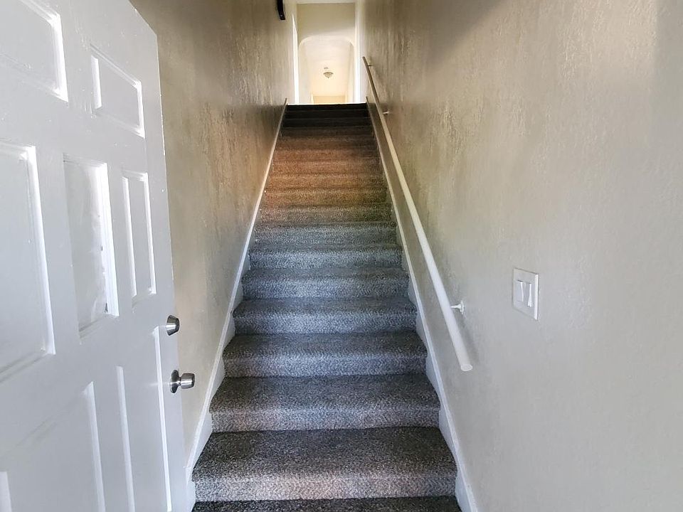 1st image of 1464 W 35th Pl #1/2