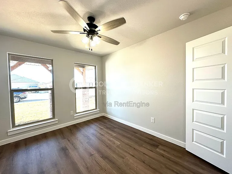 2912 Corpus Ave — Photo 6