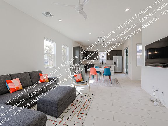 5th image of 15676 W Polk St
