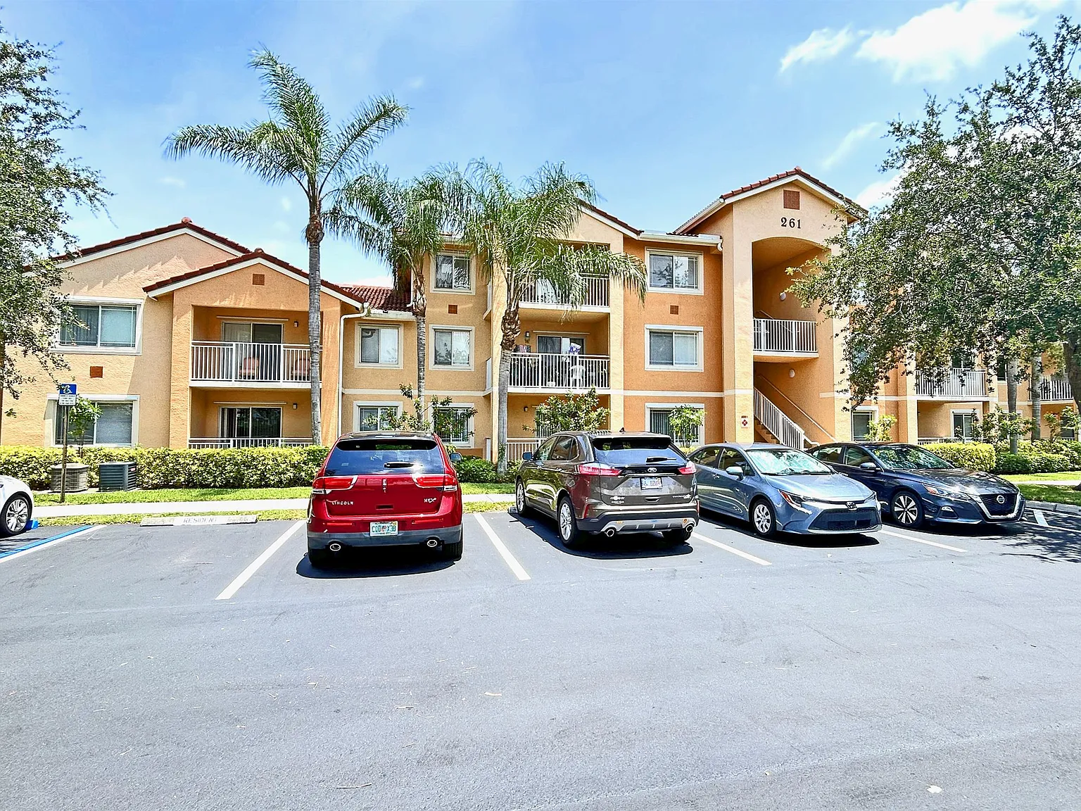 261 SW Palm Dr., Apt 305 - 261-305 — Photo 1