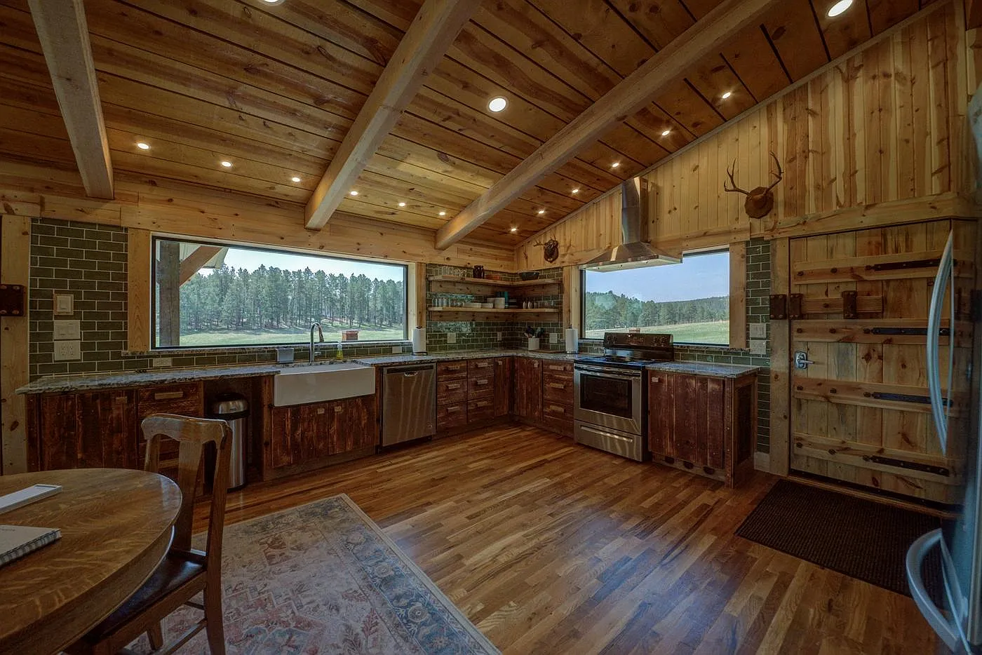 2 bed, 1200 sqft, $2,000 — Photo 3