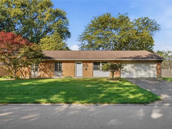 304 Waterford Dr, Dayton, OH 45458