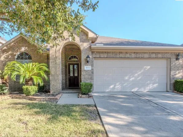 8938 Headstall Dr, Tomball, TX 77375