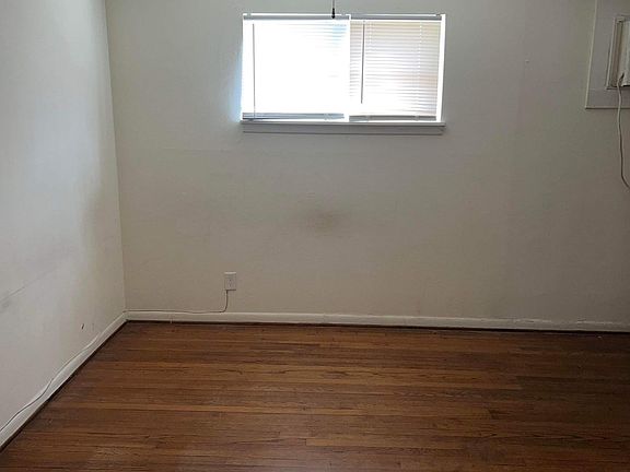 4th image of 8 Briar Dale Ct APT 1